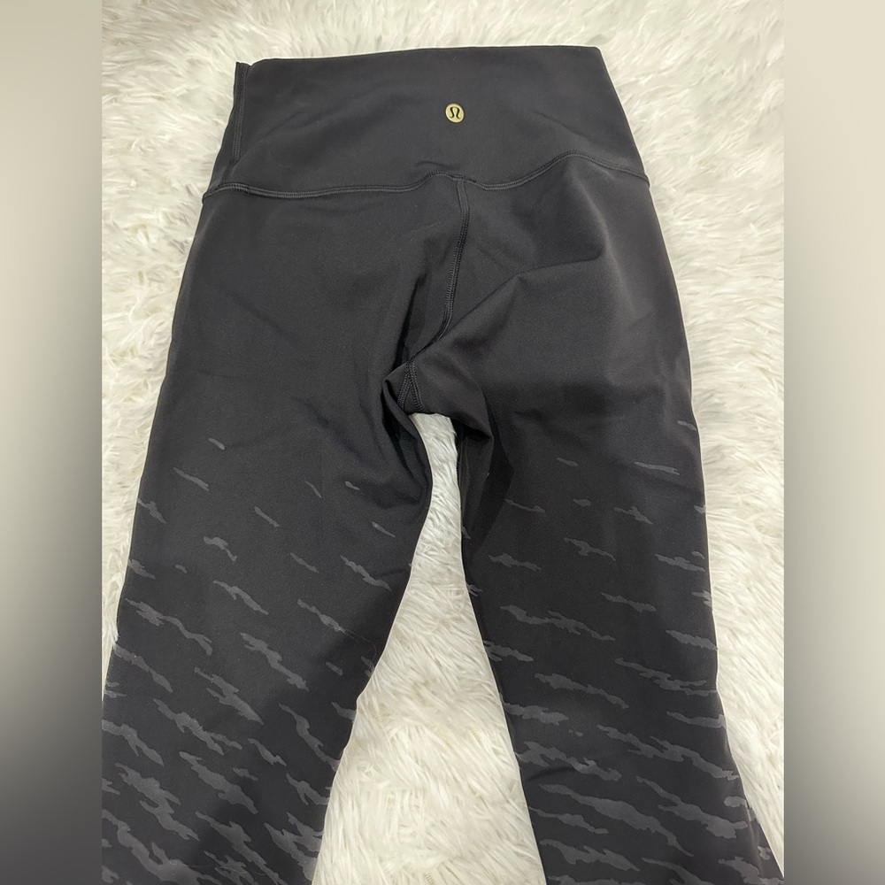 Lululemon Wunder Under High Rise Leggings 25" size 4